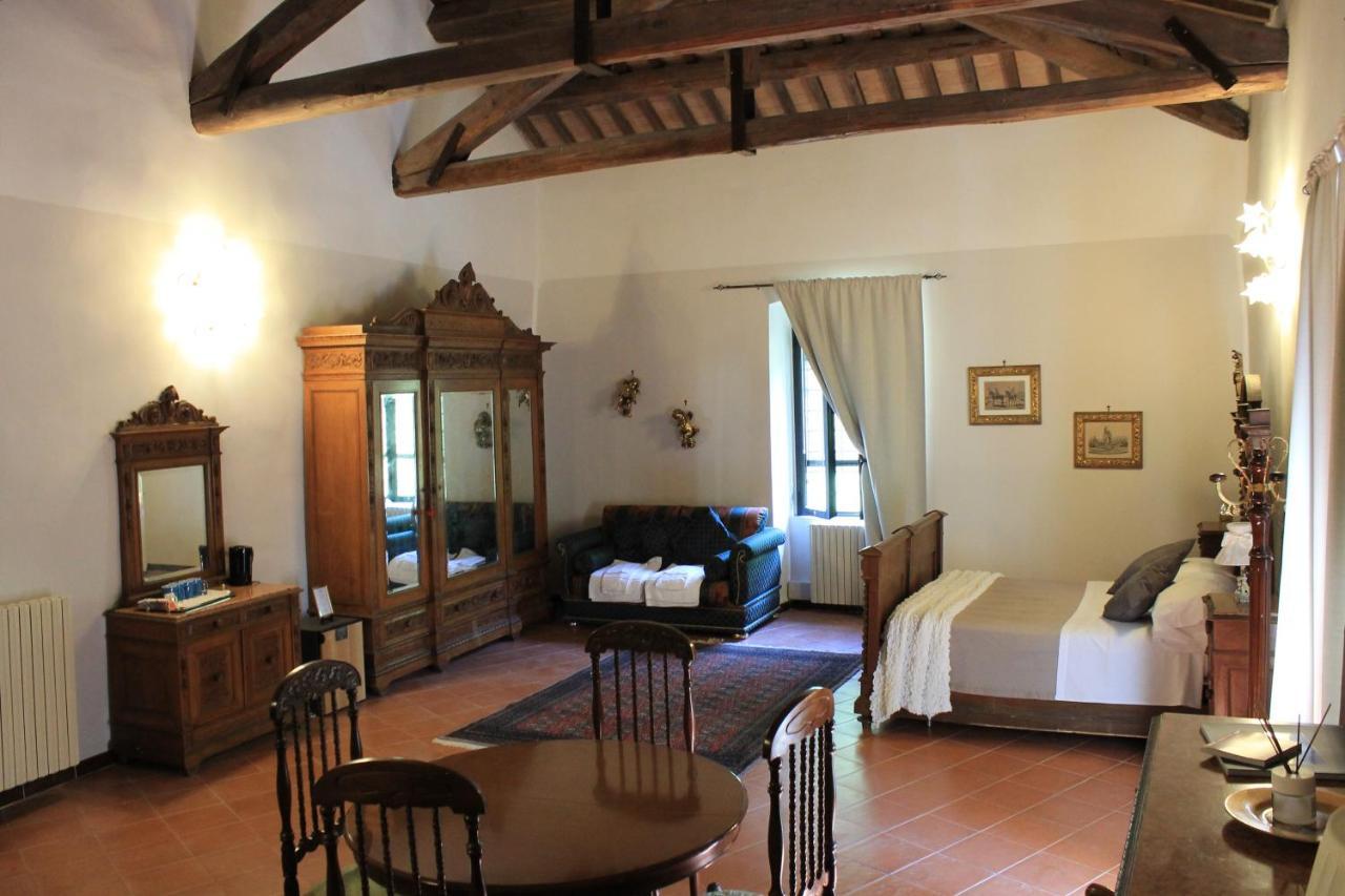 Abbazia Ss. Quirico E Giulitta Hotel Micigliano Bagian luar foto