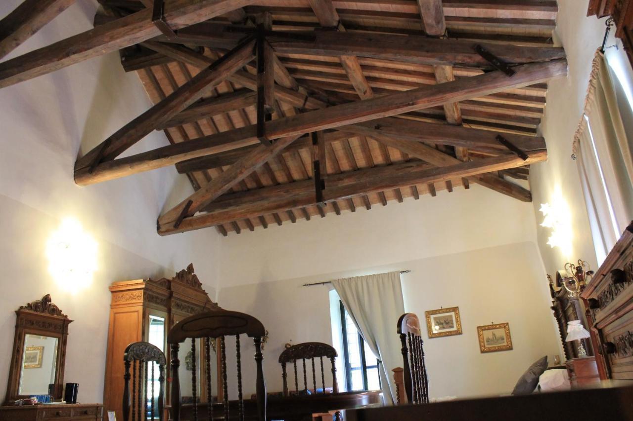 Abbazia Ss. Quirico E Giulitta Hotel Micigliano Bagian luar foto