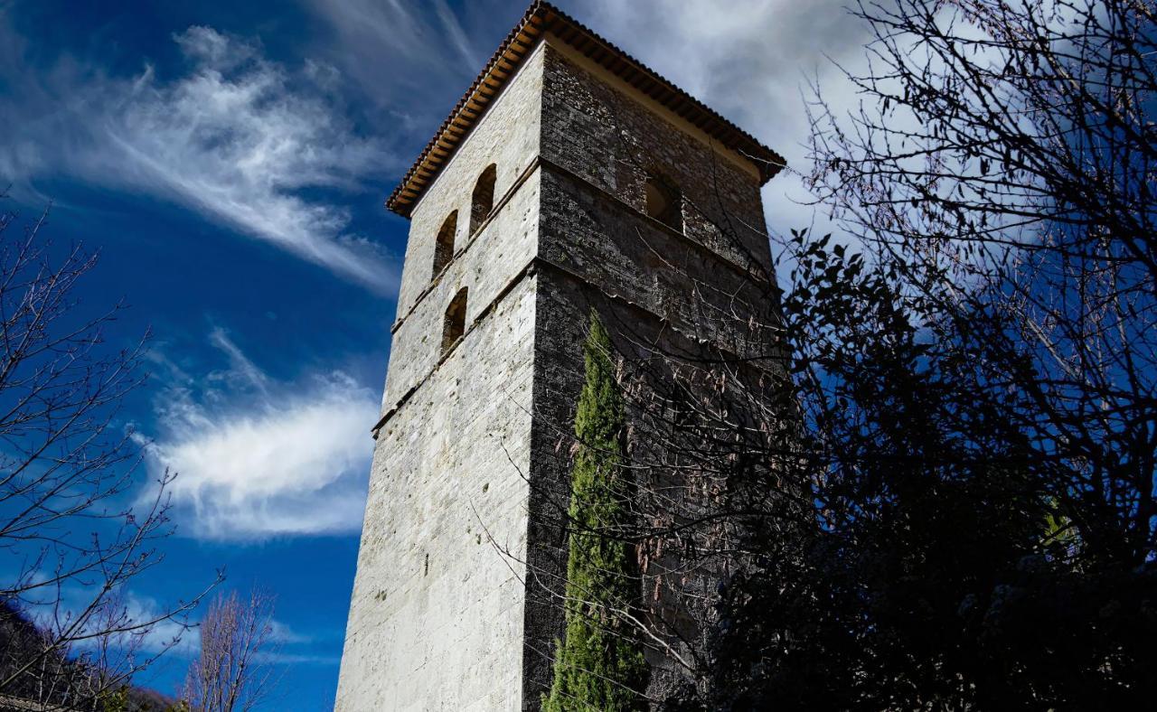 Abbazia Ss. Quirico E Giulitta Hotel Micigliano Bagian luar foto