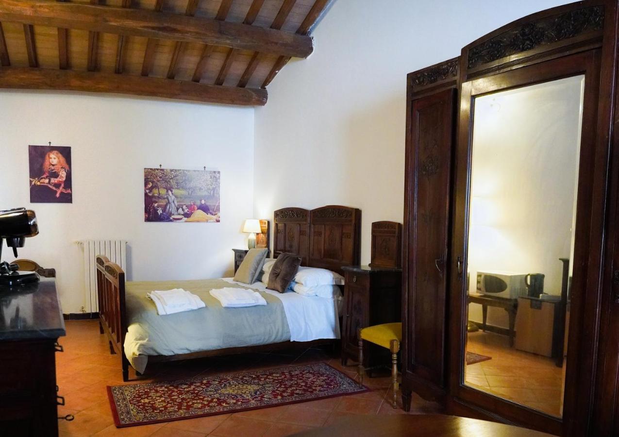 Abbazia Ss. Quirico E Giulitta Hotel Micigliano Bagian luar foto